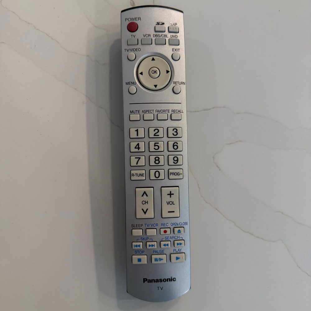 Panasonic EUR7737220 TV and Sony RM-SP900 AV System 3 Remote Control